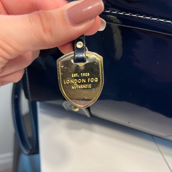 London Fog Navy Blue Purse - Picture 3 of 8